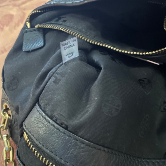 Authentic Tory Burch Britten Slouch Pebbled Leather Black Shoulder Bag Purse - Picture 16 of 16